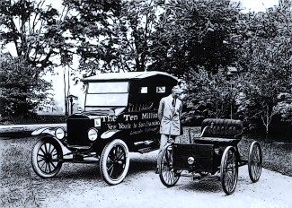 black-and-white-car-vintage-old-vehicle-nostalgia-monochrome-vintage-car-ford-automobiles-carriage-historical-classic-model-t-land-vehicle-monochrome-photography-automobile-make-horse-and-buggy-ford-m